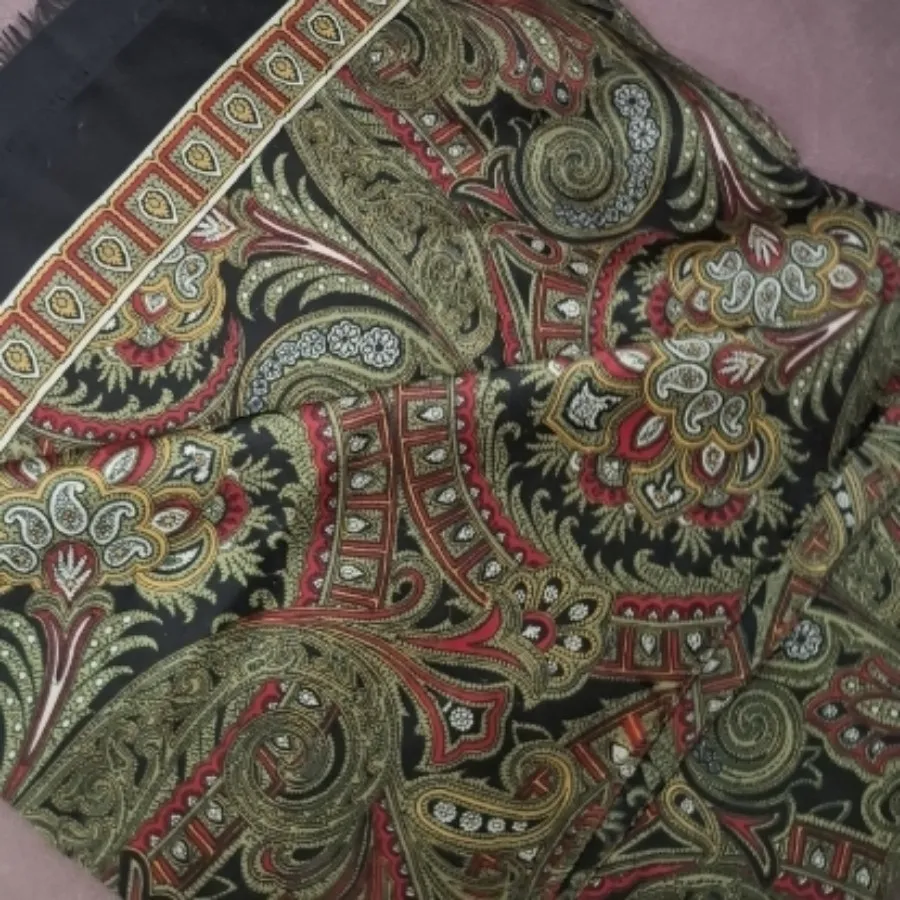 شال دور گردنی