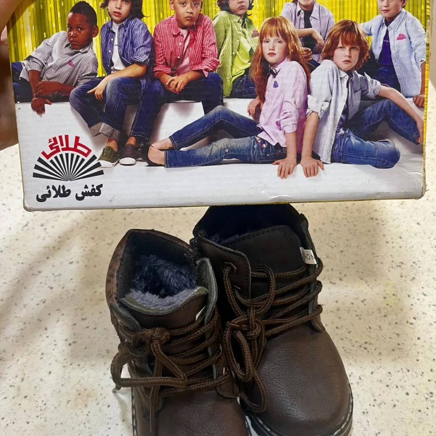 بوت بچگانه نو