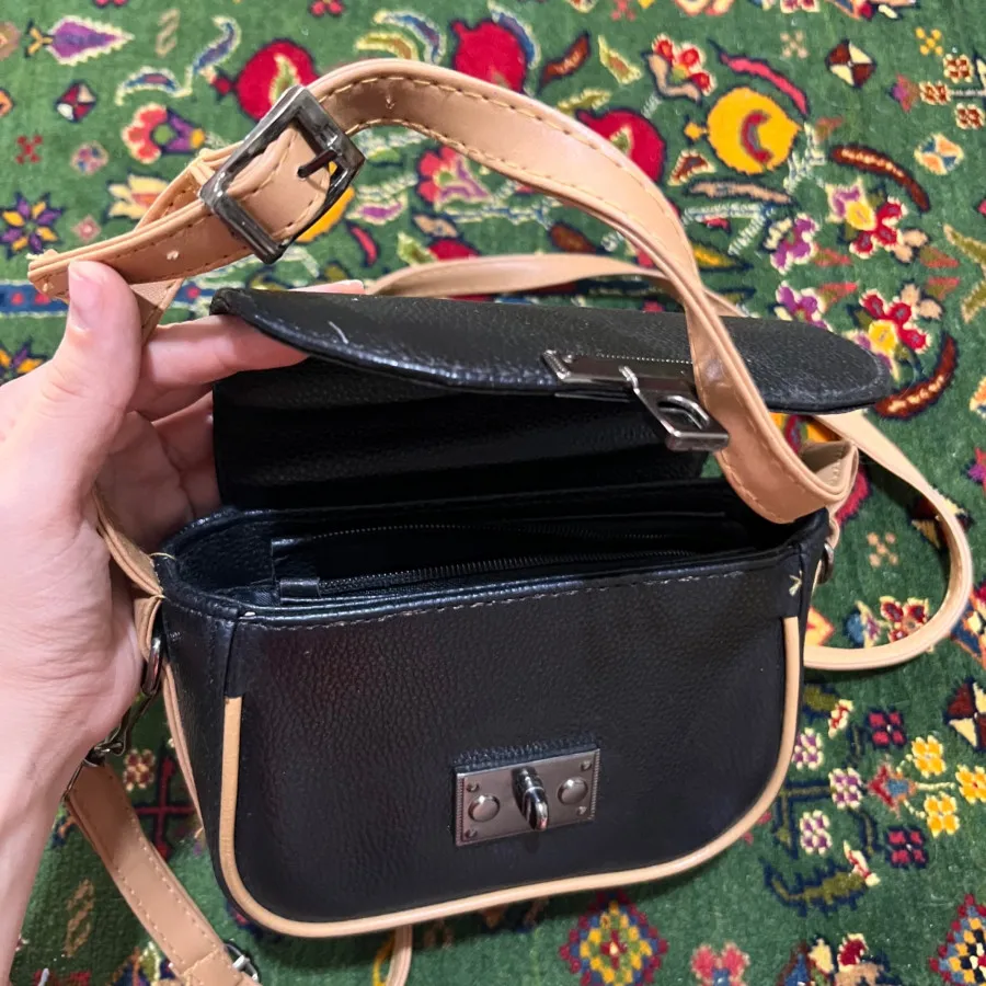 کیف دوشی زنانه چرم