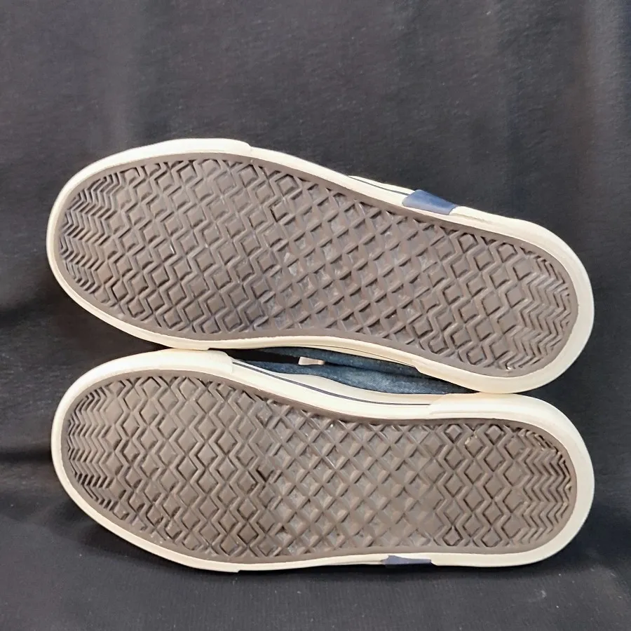 کتونی خارجی