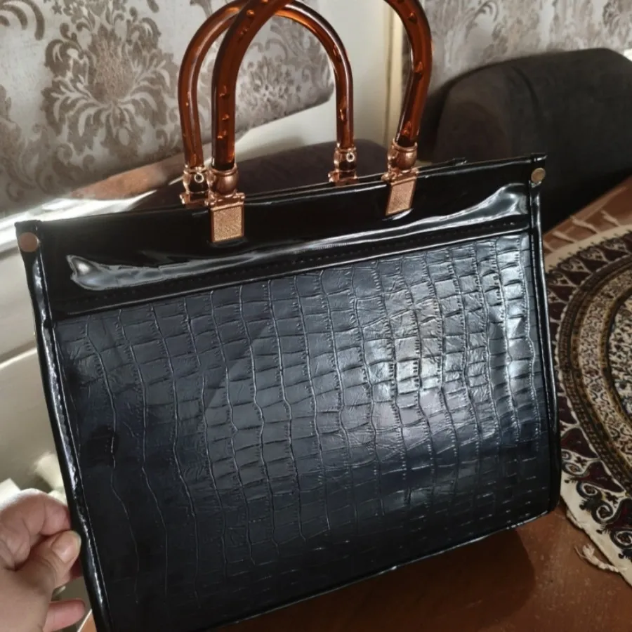 کیف دستی ورنی مشکی