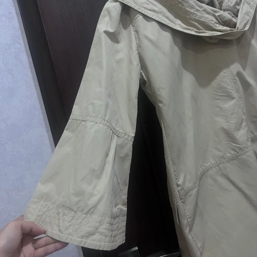 بارونی کرم رنگ