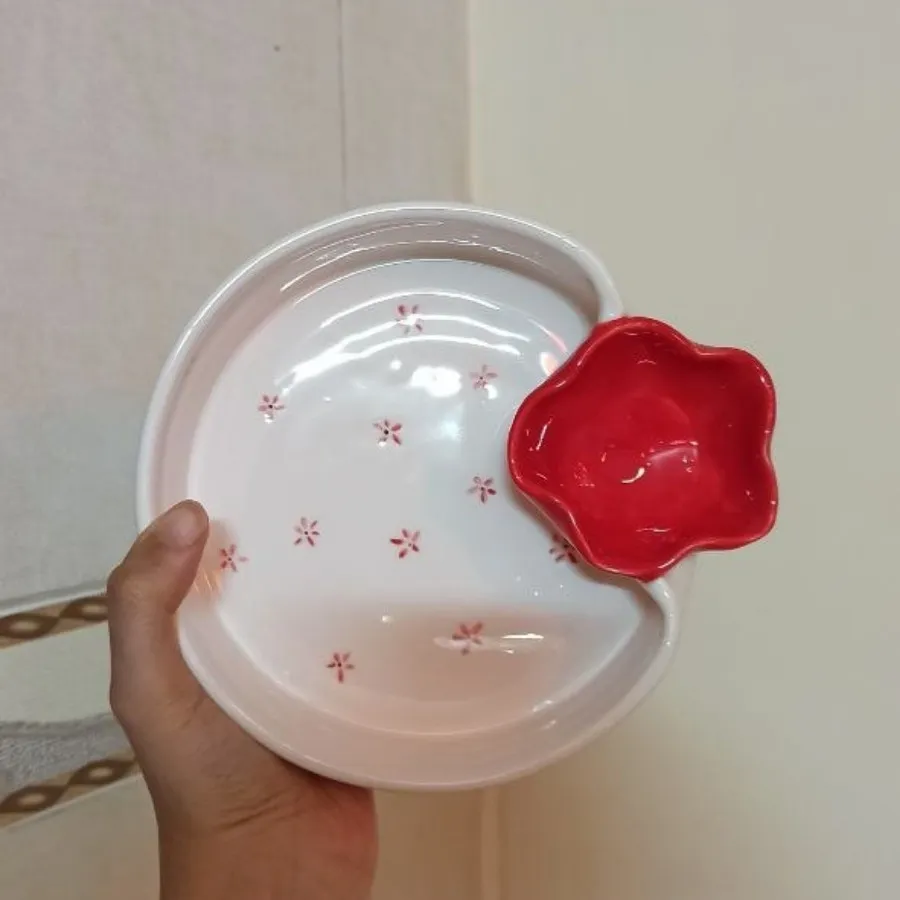 مزه خوری گل سرخ