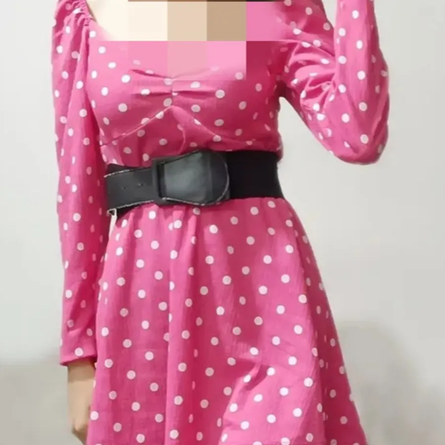 پیراهن صورتی کوتاه