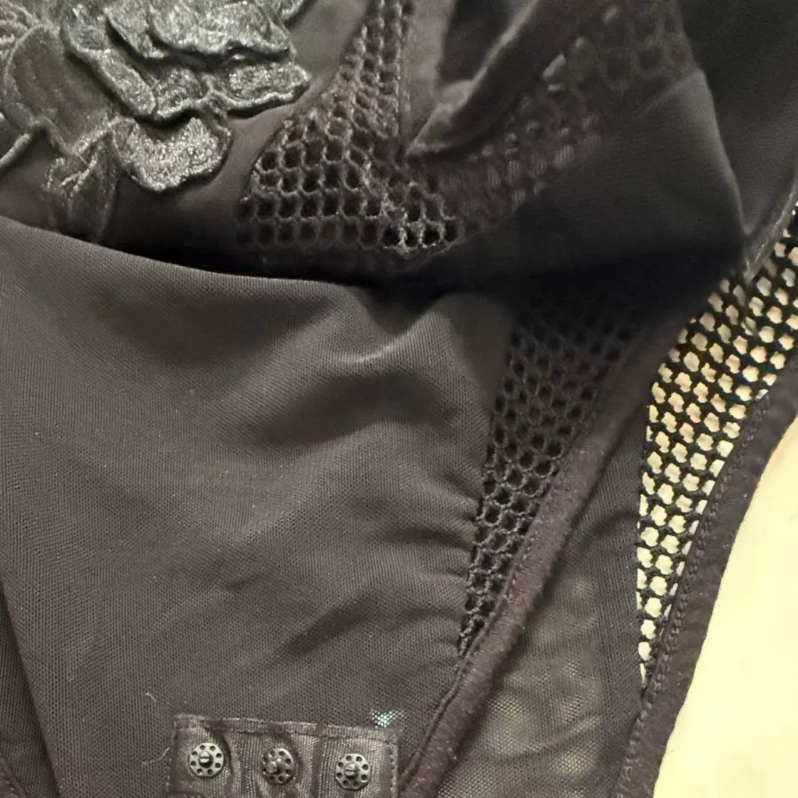 بادی مشکی تاپ کراپ H&M