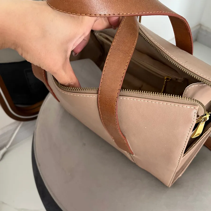 کیف چرم بوفالو سفید