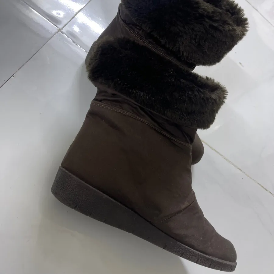 نیم بوت وارداتی