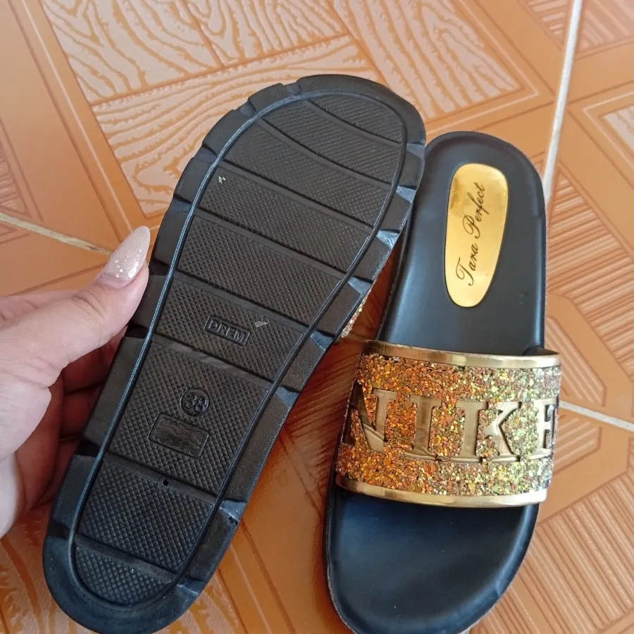دمپایی نو