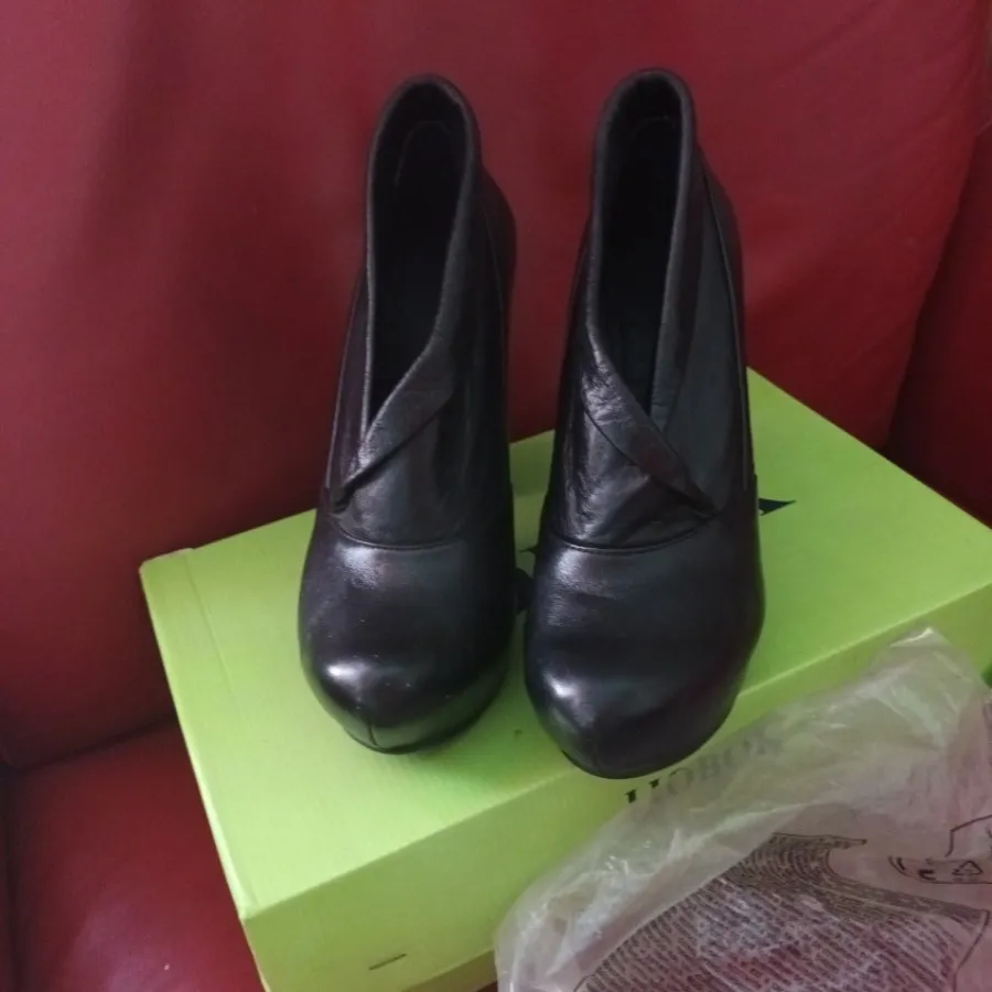 کفش چرم طبیعی آ اس