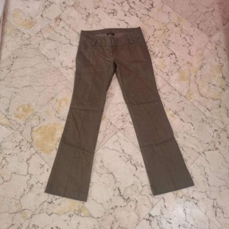 شلوار پارچه ای دم پا گشاد