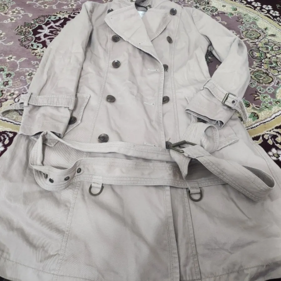 ترنچ کت جسی