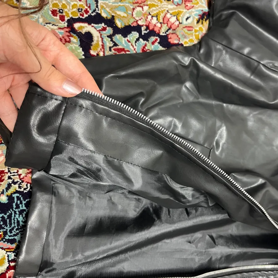 کت چرم سگک دار
