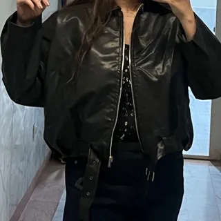 کت چرم سگک دار