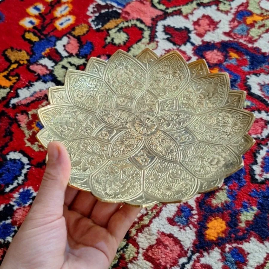 شیرینی خوری