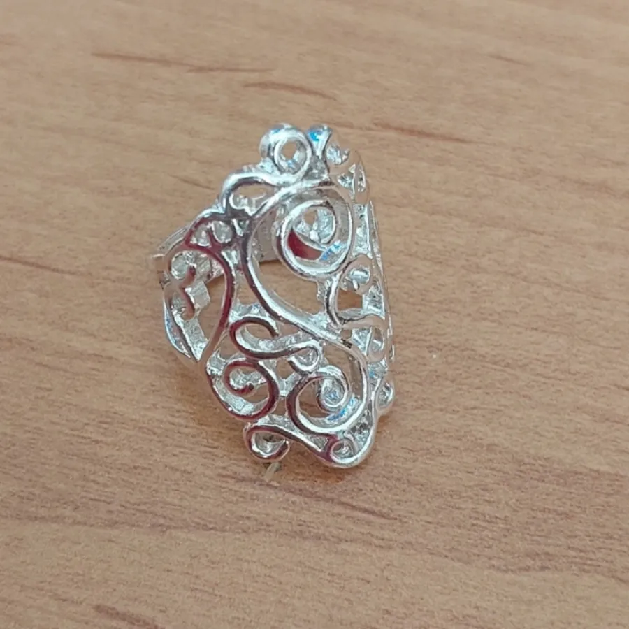 انگشتر نقره ای