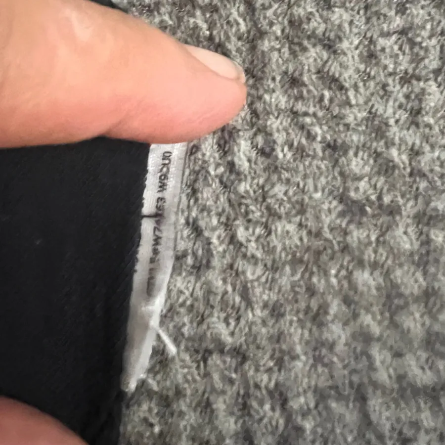 روسری برند guess
