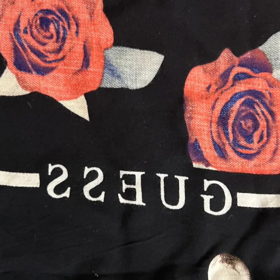 روسری برند guess