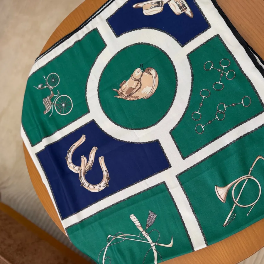 روسری قواره بزرگ مزون دوز