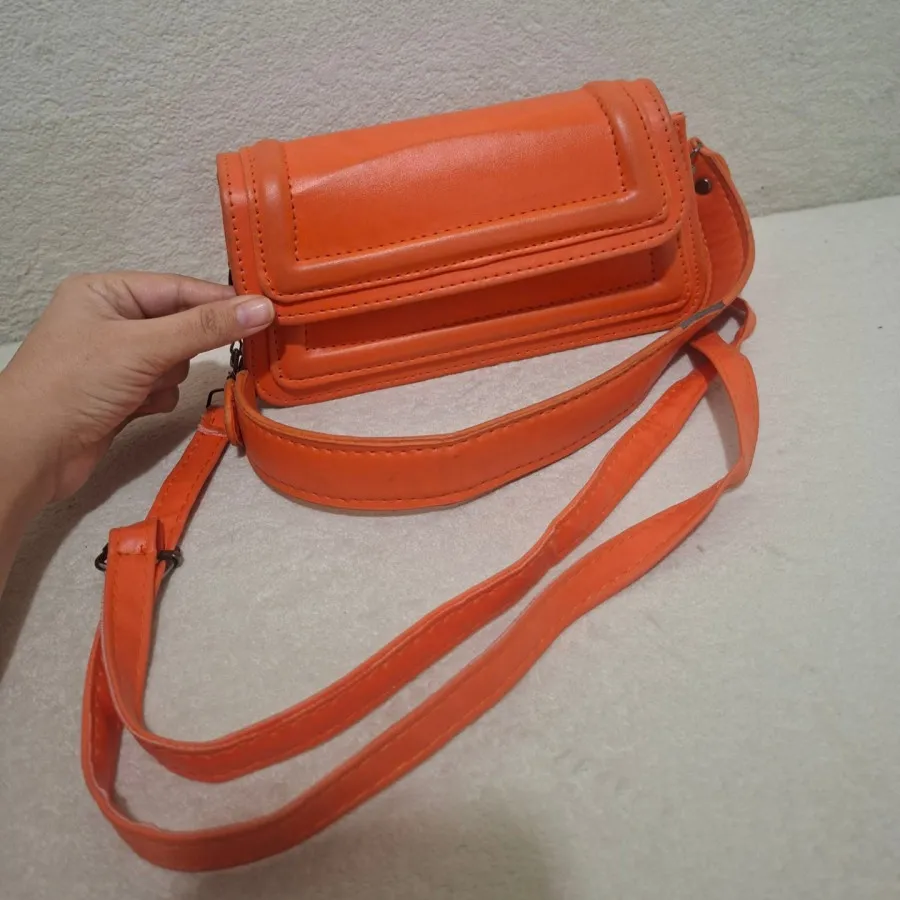 کیف نارنجی
