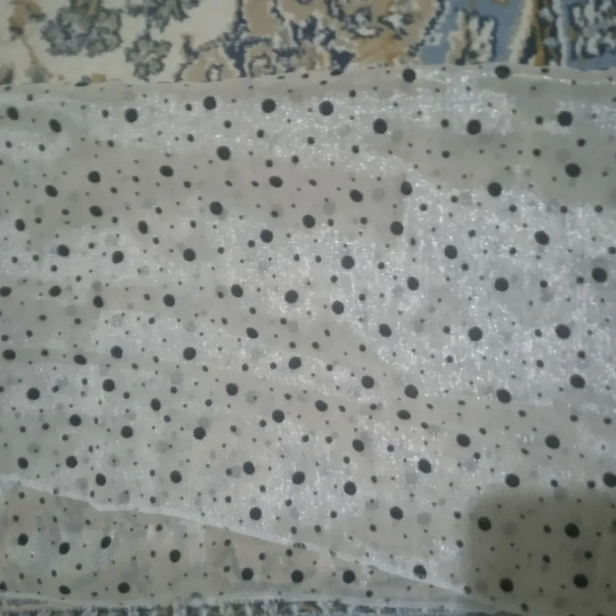 مینی اسکارف خال‌خالی