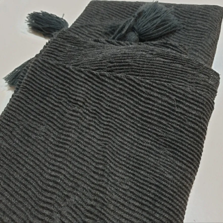 شال طوسی پلیسه