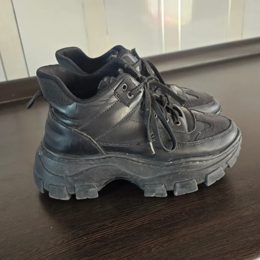 کفش کتونی