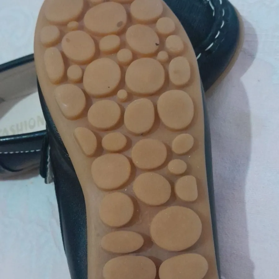 کفش بچگانه