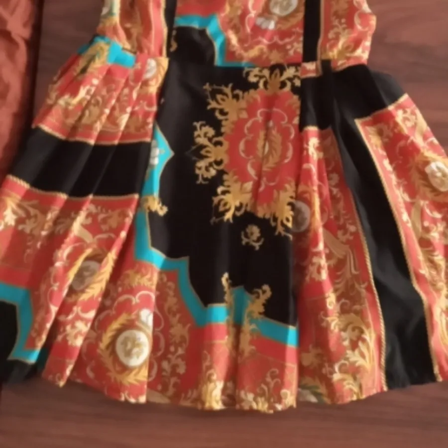 پیراهن دخترانه