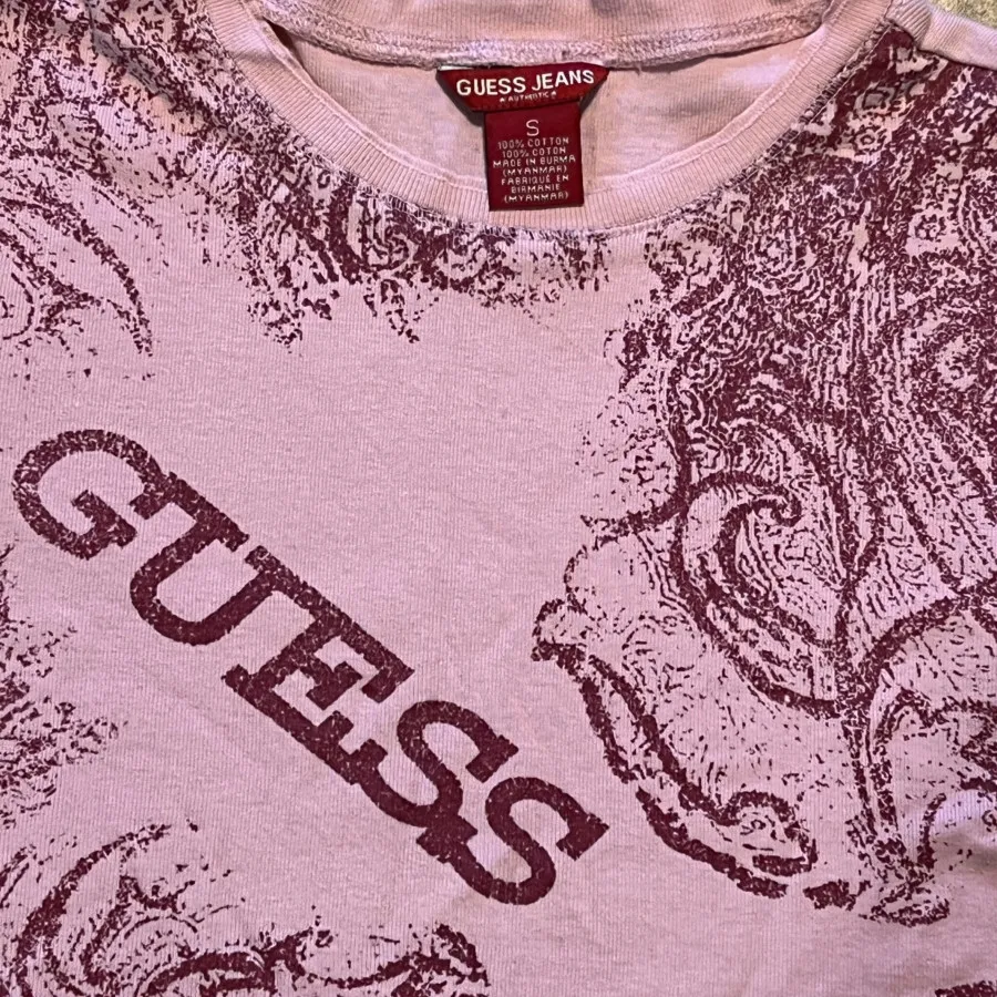 تیشرت گس Guess