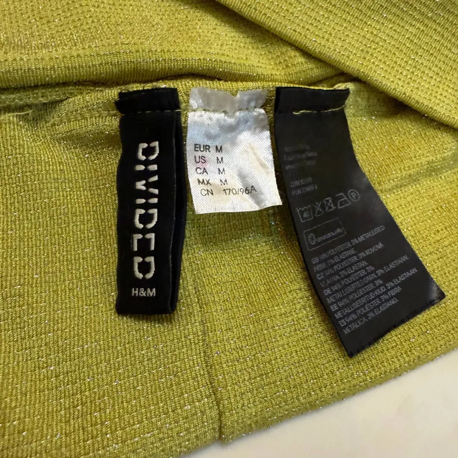 کراپ تاپ نیمتنه H&M