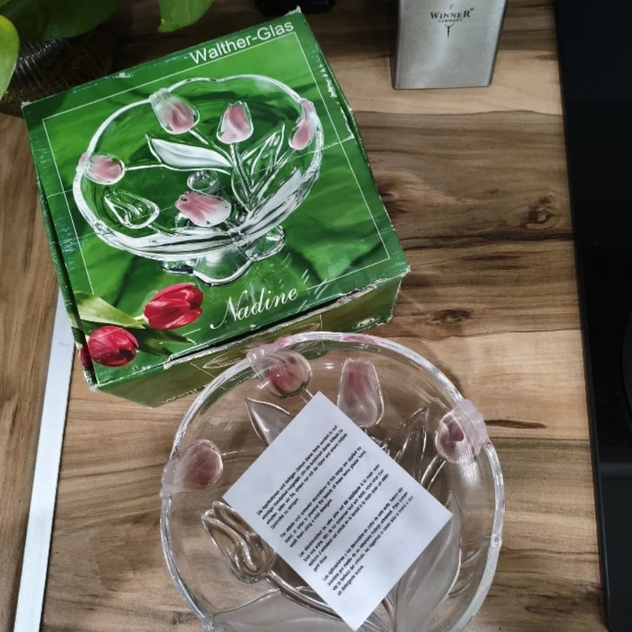 شیرینی خوری پایه دار