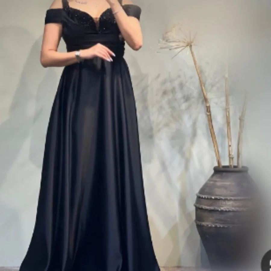 پیراهن زنانه مجلسی مشکی
