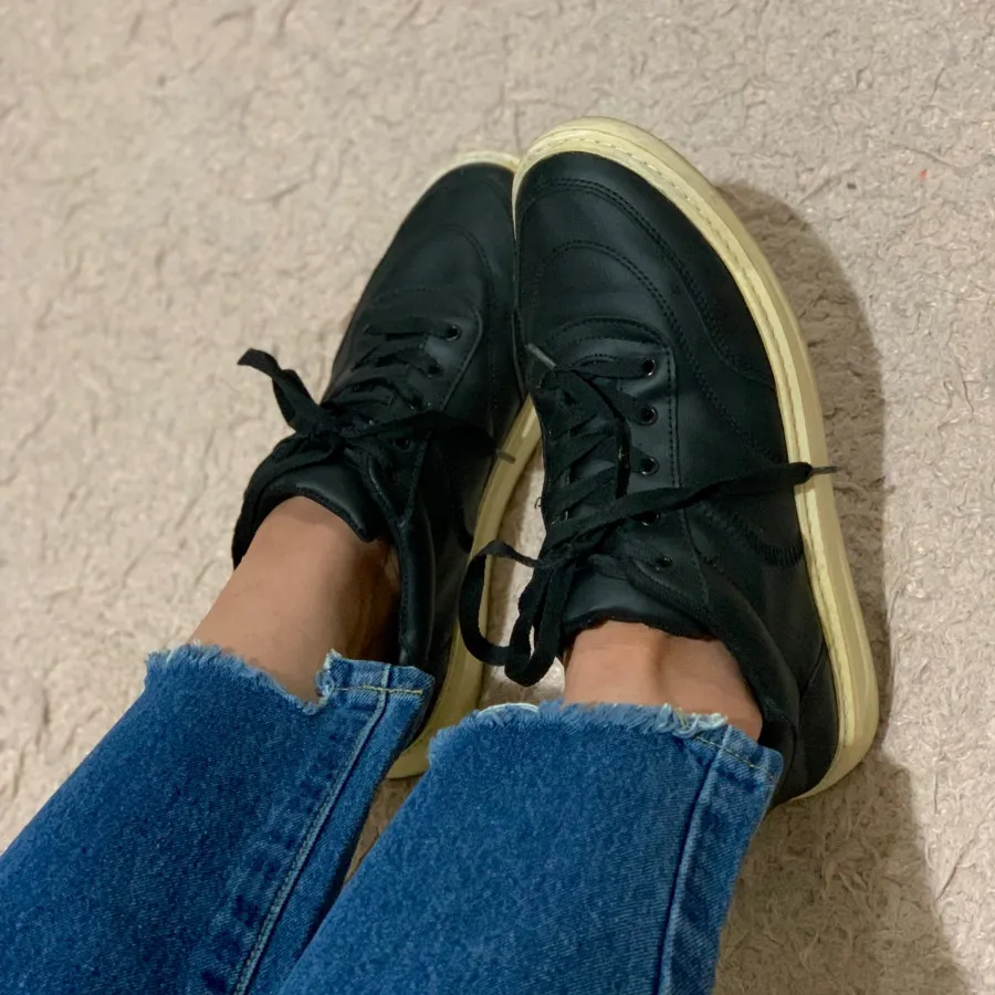 کتنی مشکی اسپرت