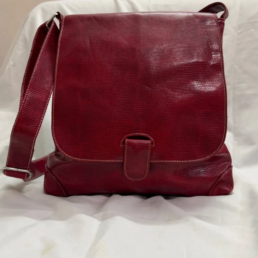 کیف چرم زرشکی