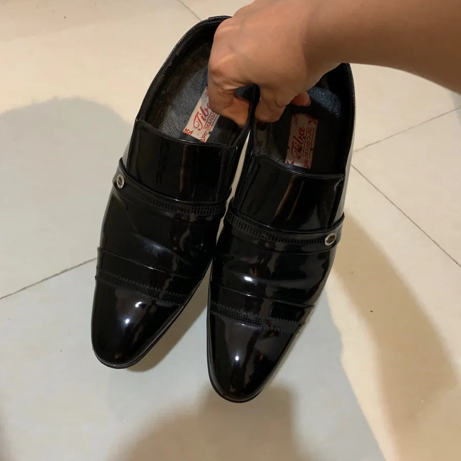 کفش ورنی مردانه