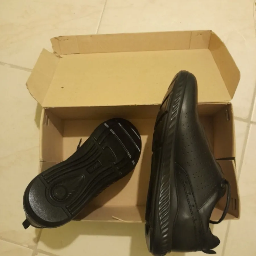 کفش چرم طبی
