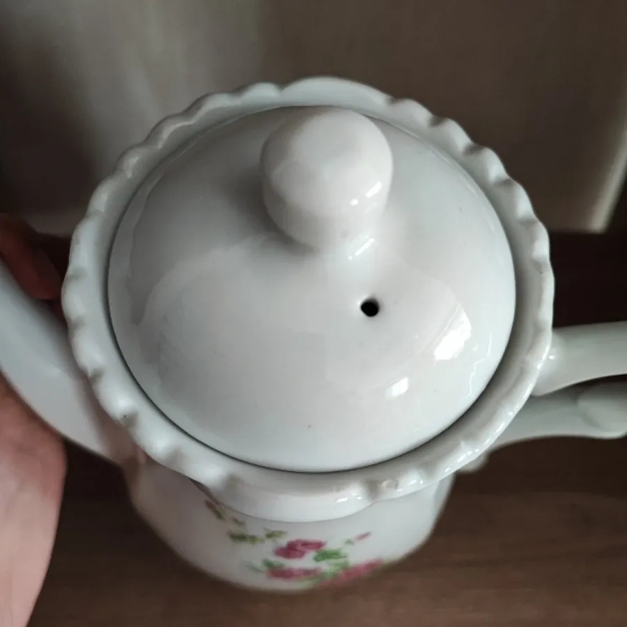 قوری گل سرخی بزرگ