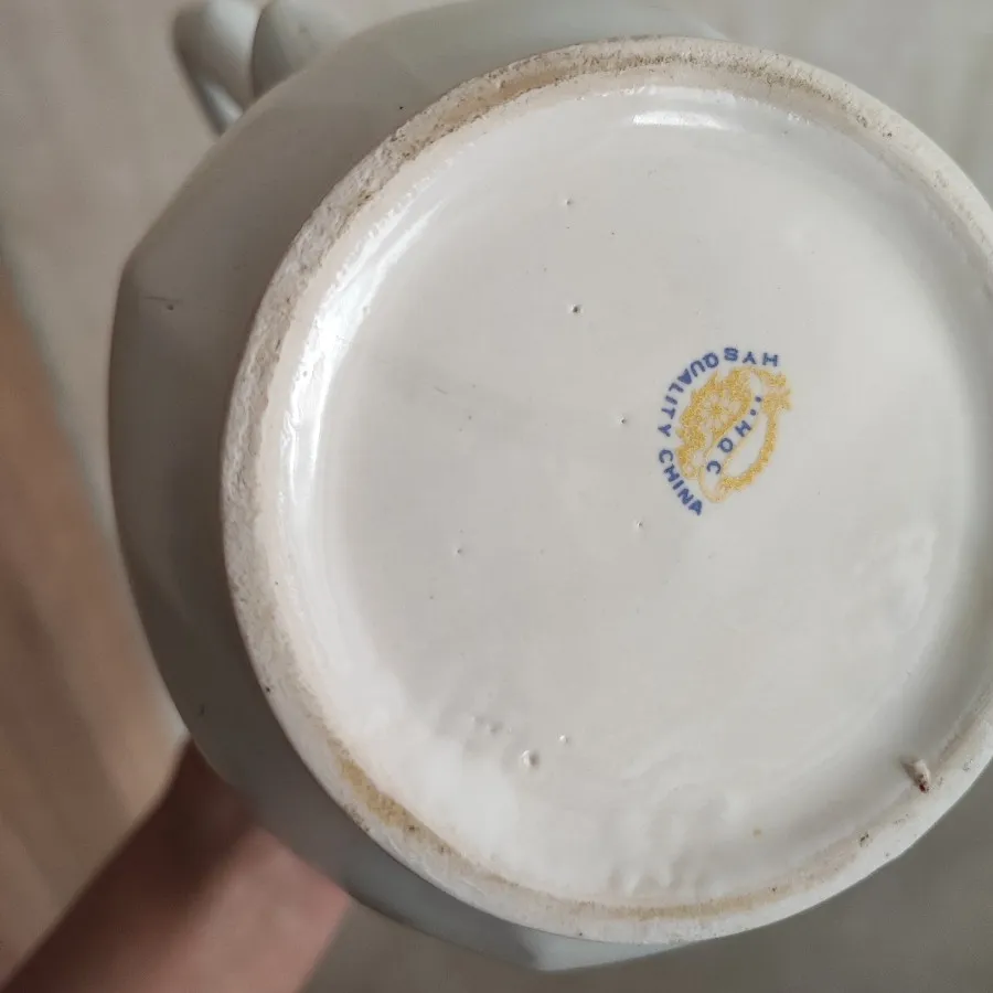 قوری گل سرخی بزرگ