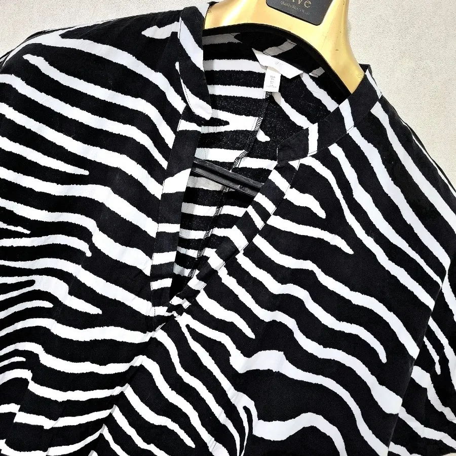 پانچو بسیار شیک برند H&M
