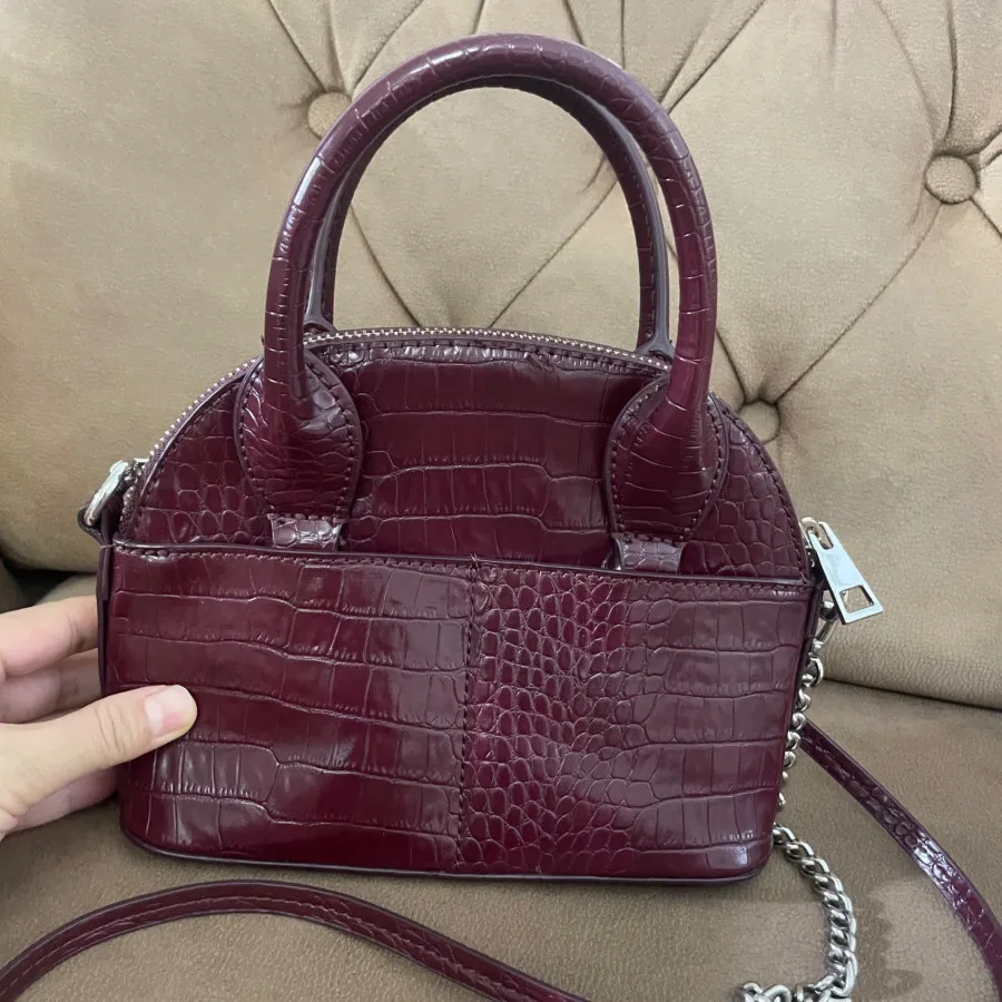 کیف زرشکی زارا