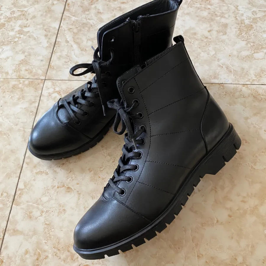 نیمبوت چرم سایز 39