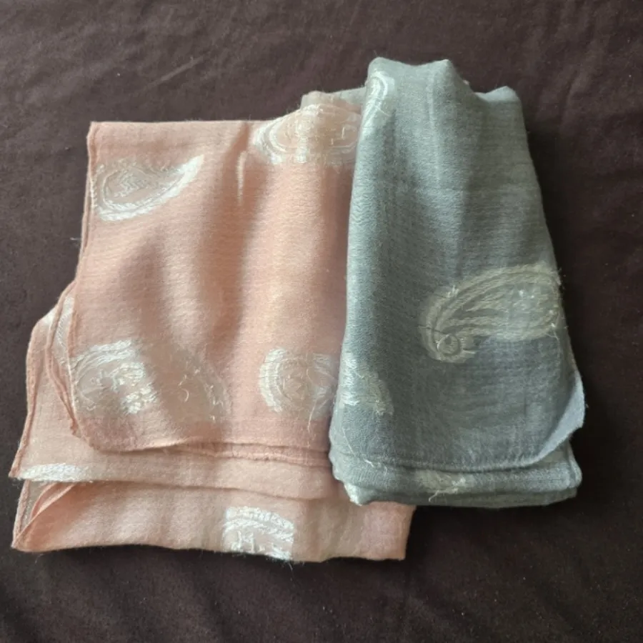 شال گل ابریشم