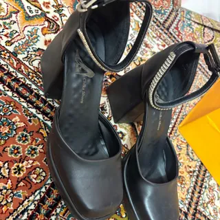 کفش مشکی مدل ورساچه
