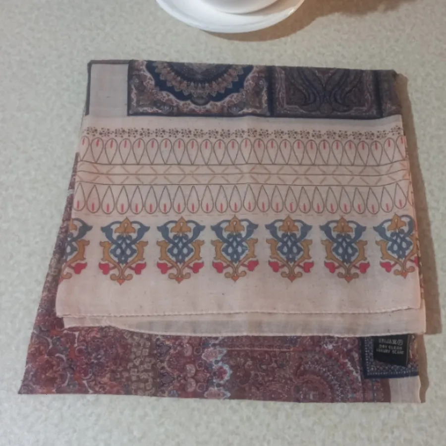روسری نخی قواره دار