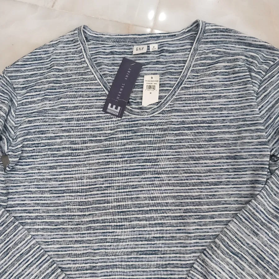 بلوز GAP