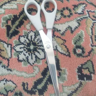 قیچی خیاطی و کار