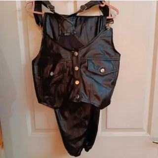 ست لباس چرم