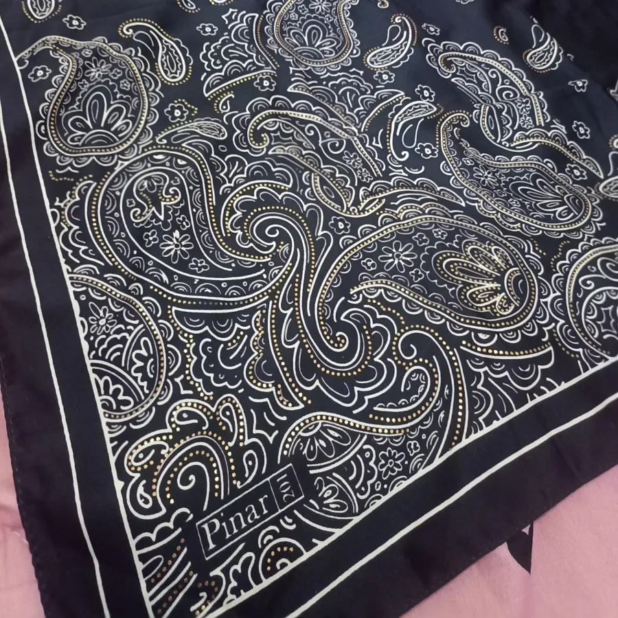 روسری ساتن بادمجونی