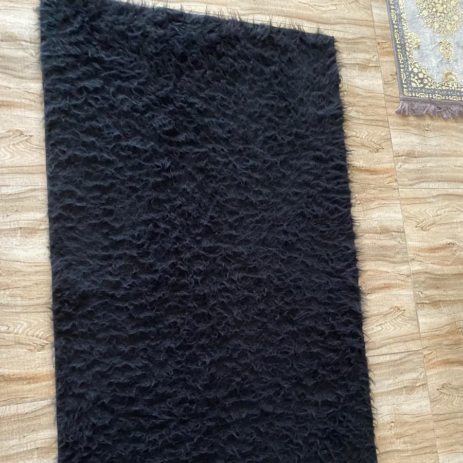 گلیم پشمی مشکی