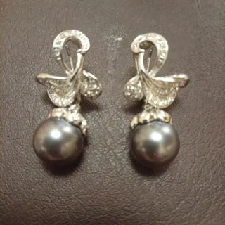 گوشواره مرواریدی